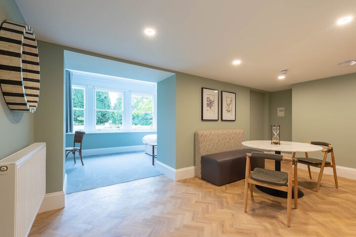 Room 25 of 190