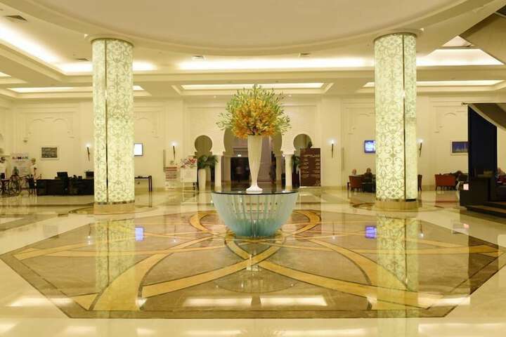 Hotel Lobby