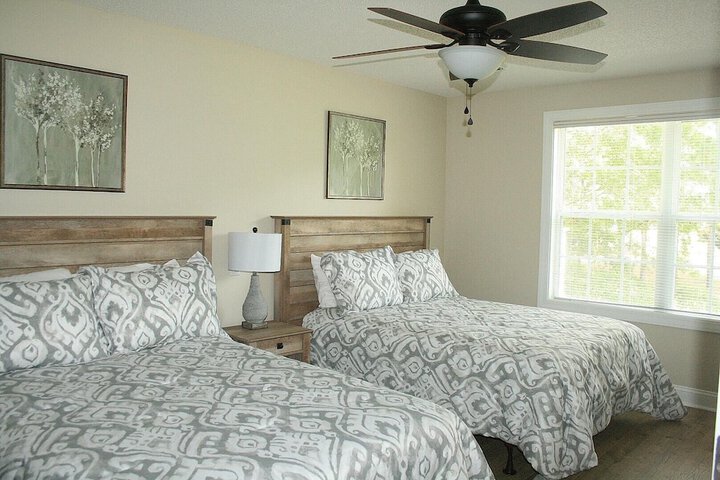 Room 2 of 36