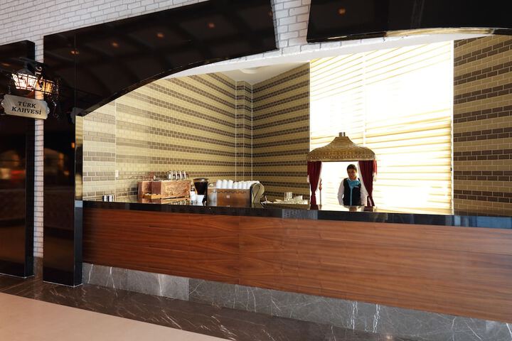 Breakfast/Coffee Service 103 of 147