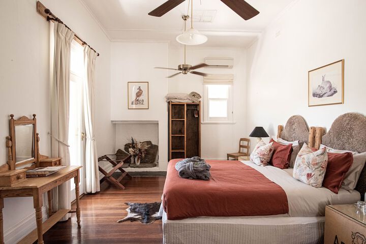 Room 4 of 41