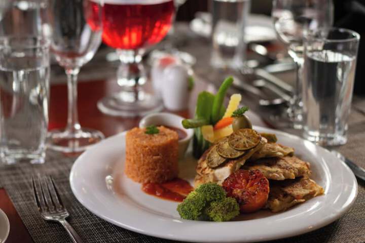 Dining 47 of 65
