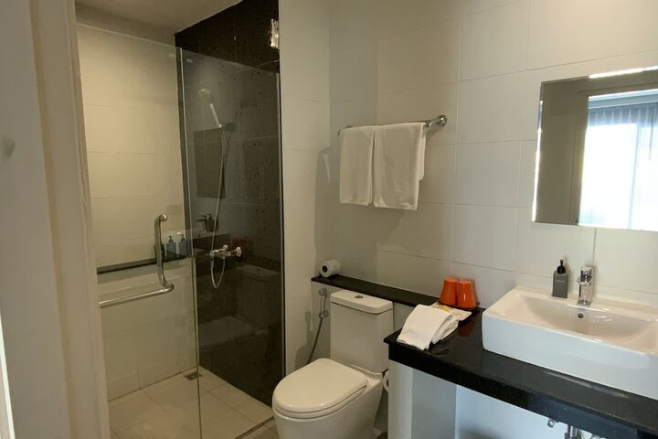 Room 13 of 19
