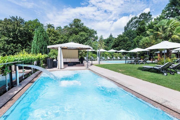 Pool 16 of 31