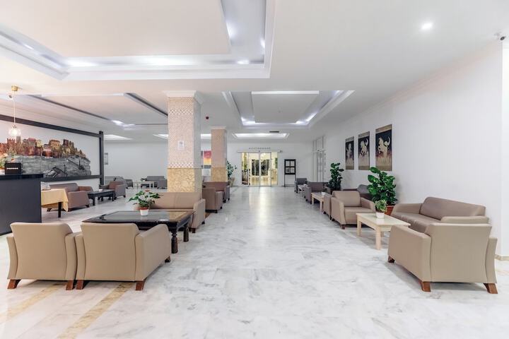 Guest Lobby