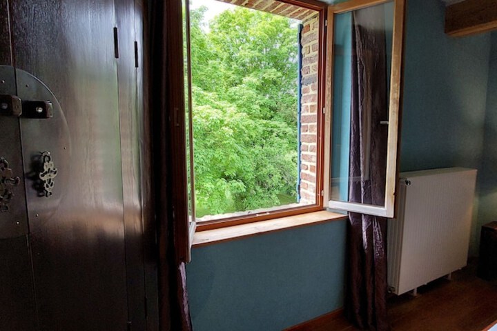 Room 15 of 71