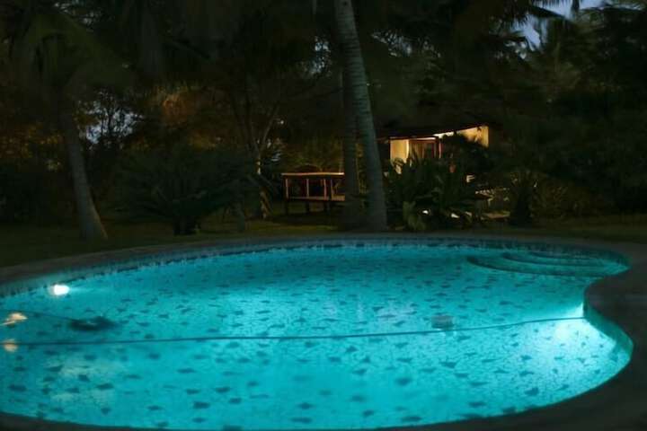 Pool 6 of 9