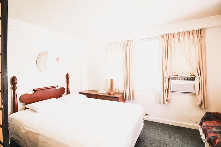 Room 16 of 111