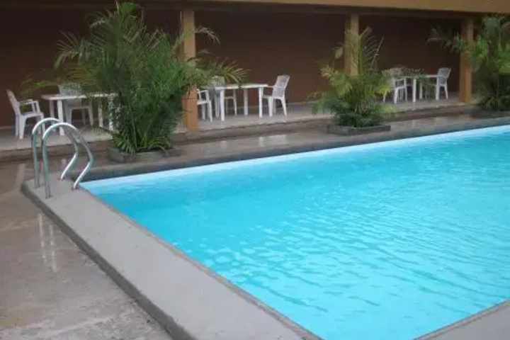 Pool 5 of 9