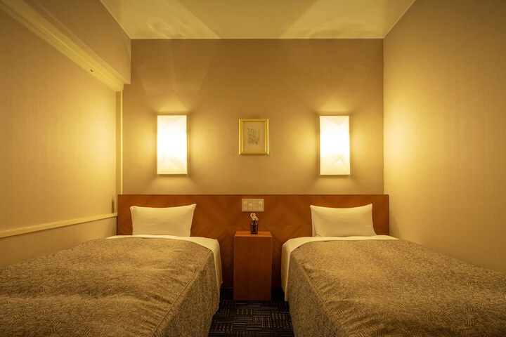 Room 16 of 85