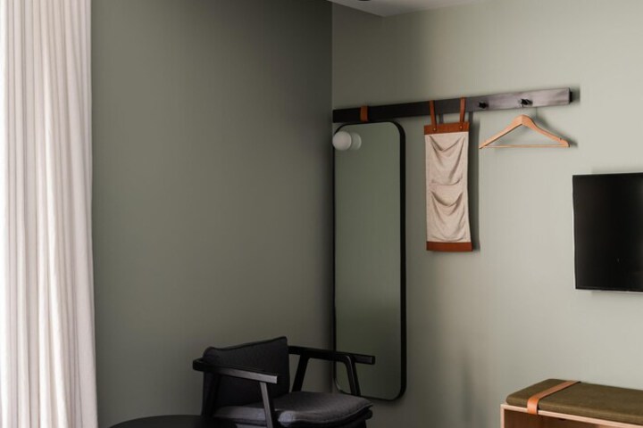 Room 8 of 52