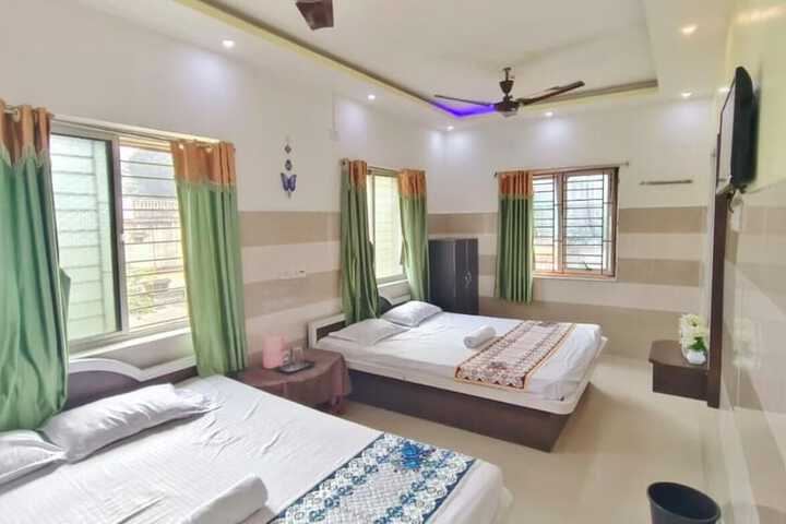Room 4 of 14