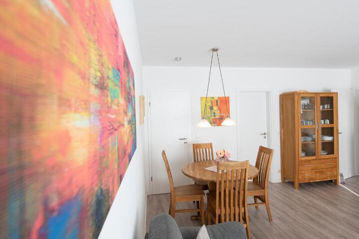 Room 4 of 17