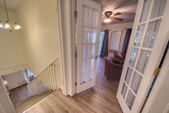 Room 3 of 41