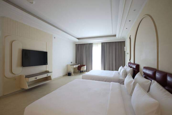 Room 7 of 43
