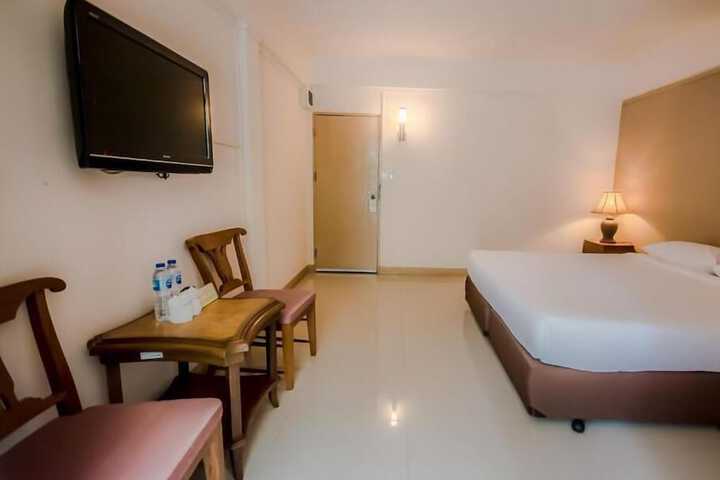 Room 25 of 68