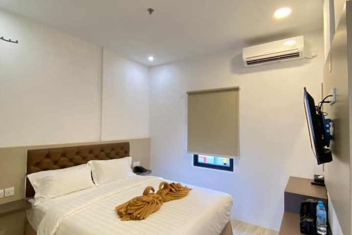 Room 6 of 31