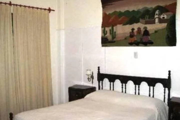 Room 3 of 20
