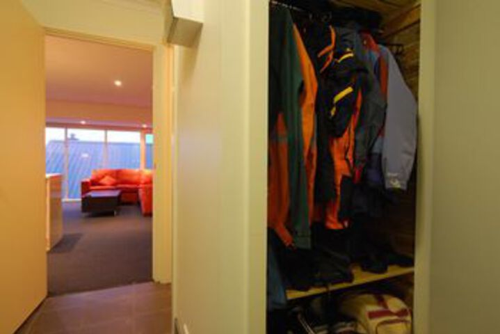 Room 7 of 13
