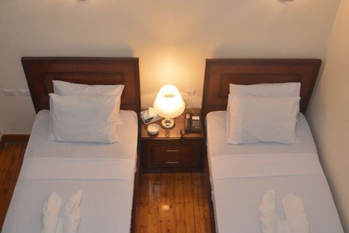 Room 9 of 17