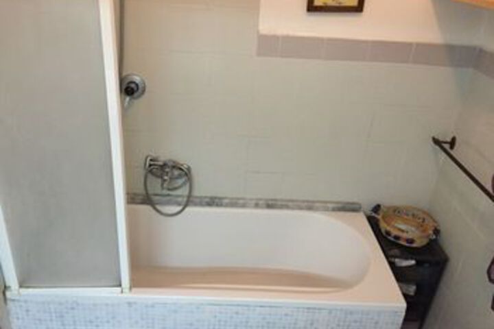 Room 10 of 25