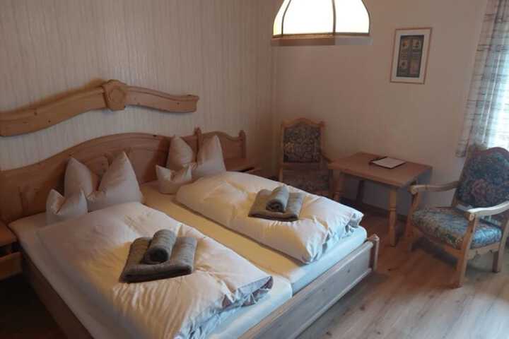 Room 6 of 31