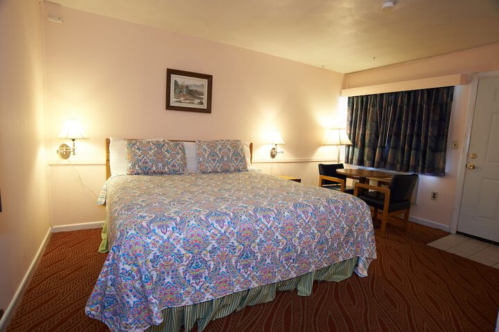 Room 2 of 23