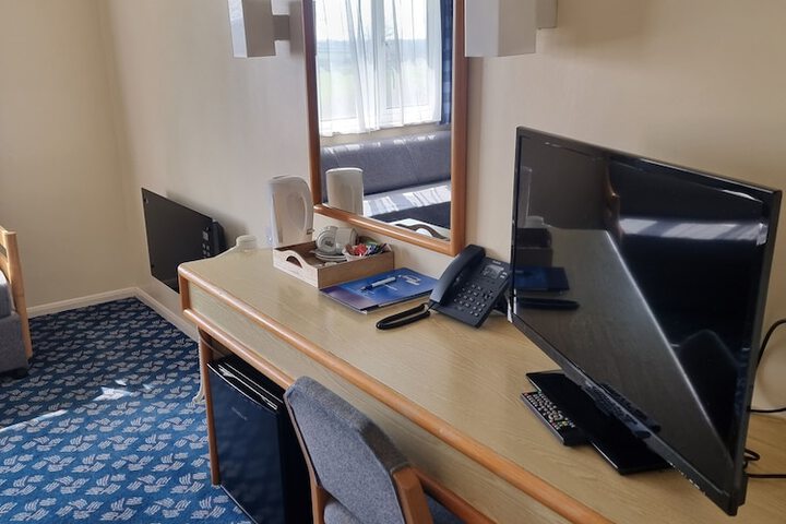 Room 30 of 90