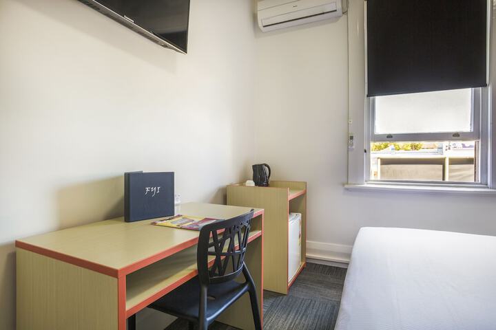 Room 12 of 53
