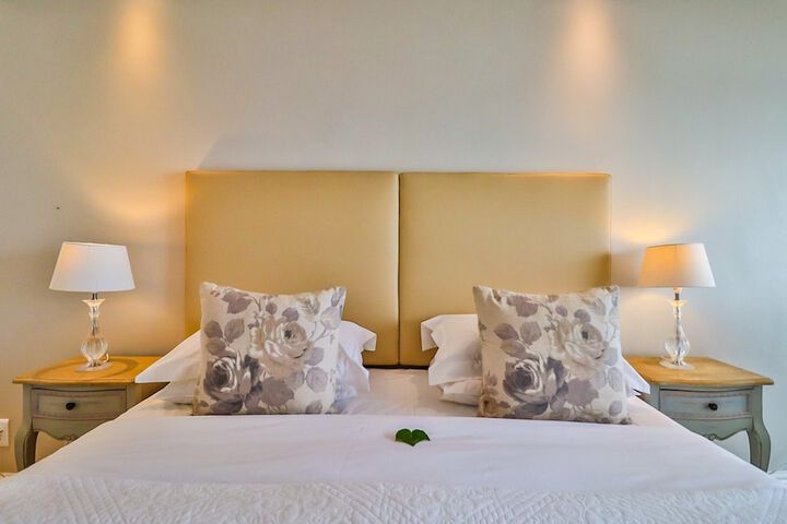 Room 4 of 49