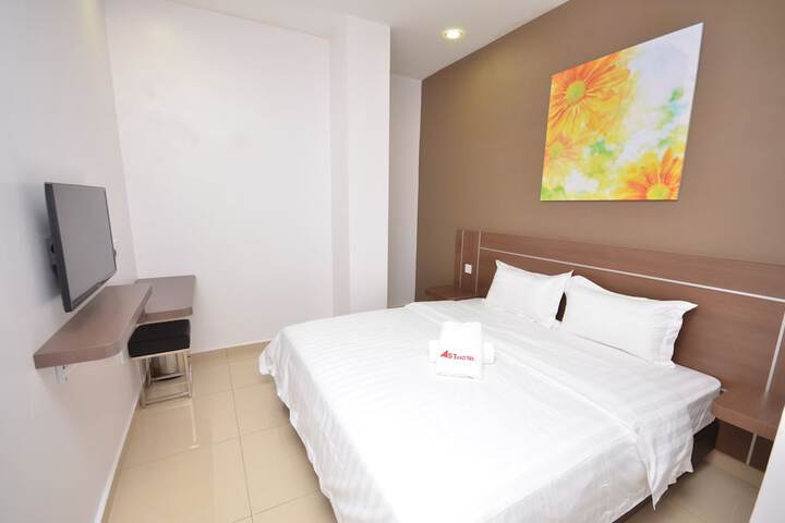 Room 10 of 48