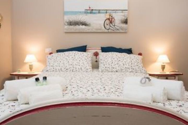 Room 14 of 25