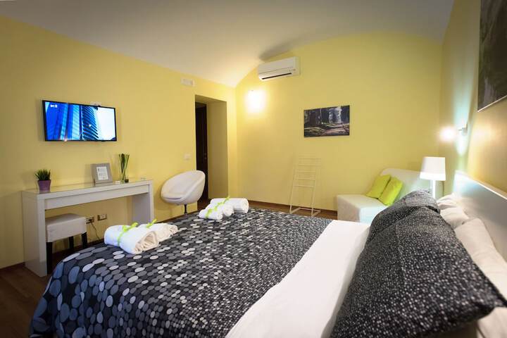 Room 12 of 35