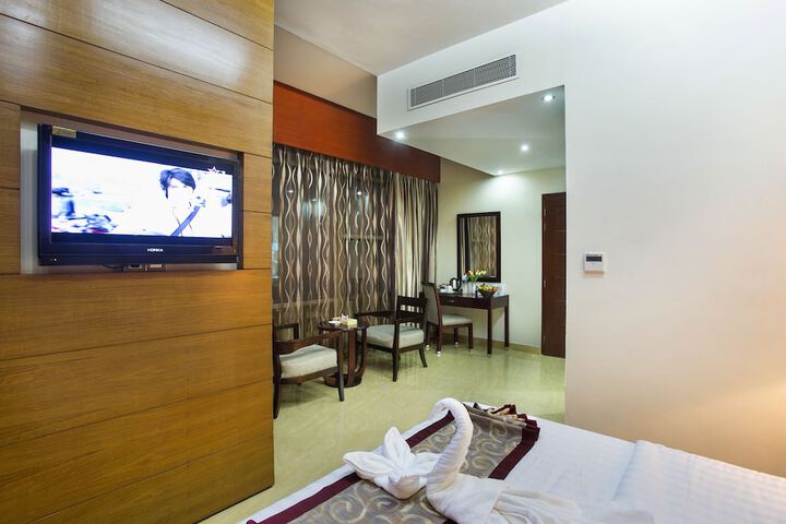 Room 16 of 36
