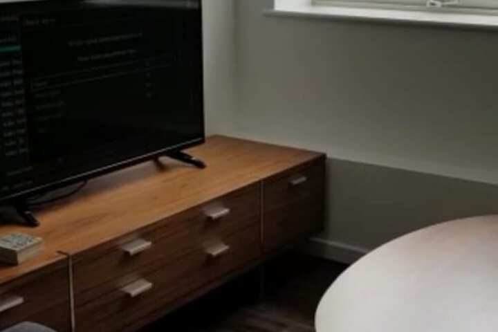 Room 12 of 20