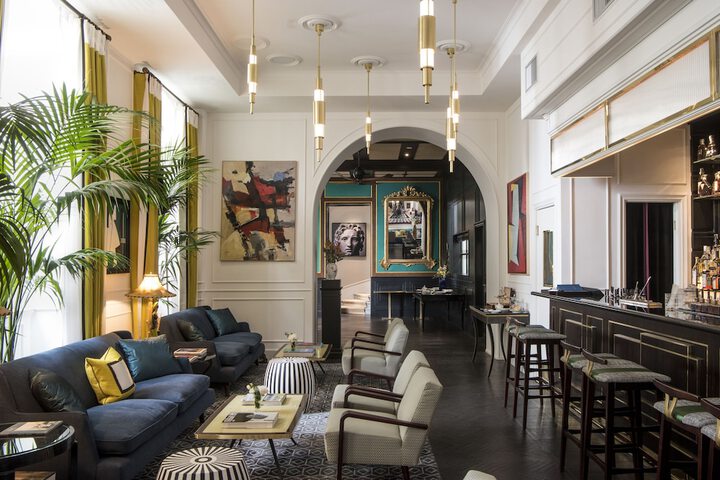 Lounge 59 of 79