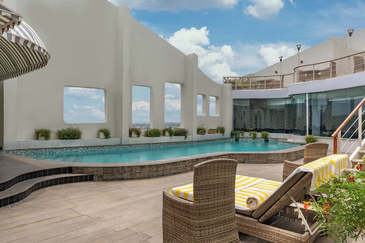 Pool 43 of 66