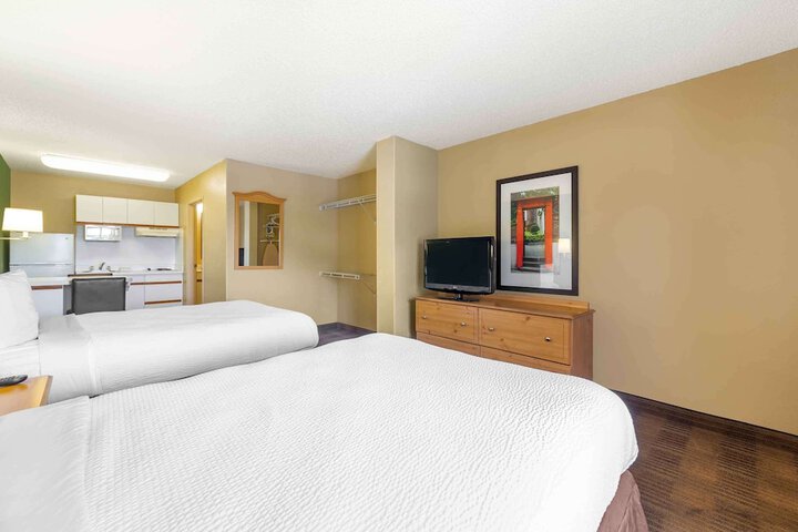 Studio 2 Double Beds (1 of 6)