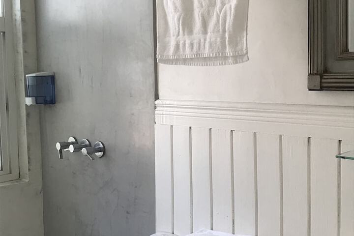 Room 14 of 26