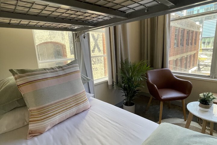 Room 14 of 32