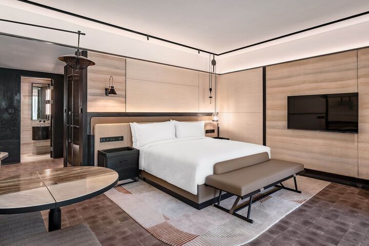 Room 10 of 50