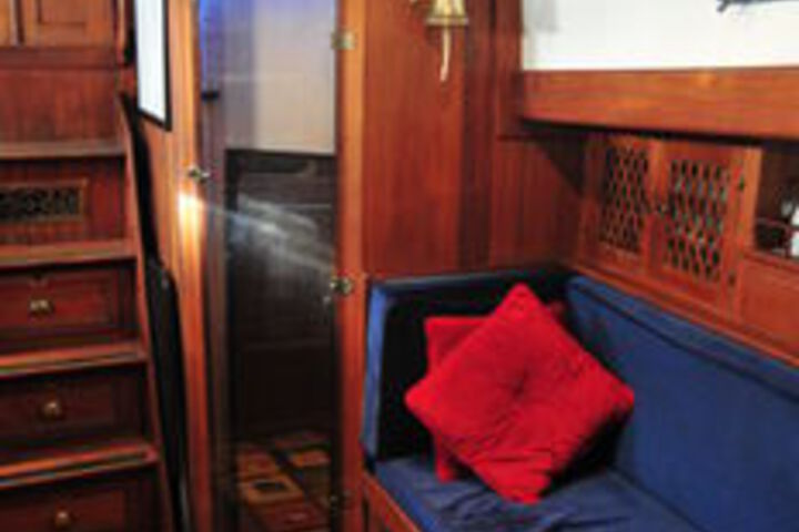 Room 35 of 38