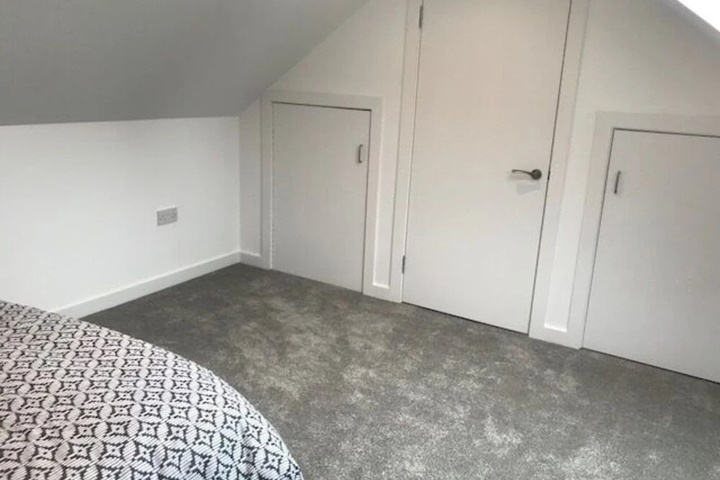 Room 5 of 10