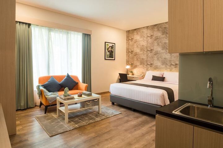 Room 4 of 21