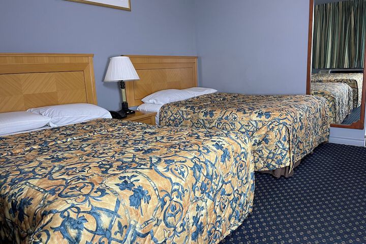 Comfort Room 2 Queen Beds (9 of 9)