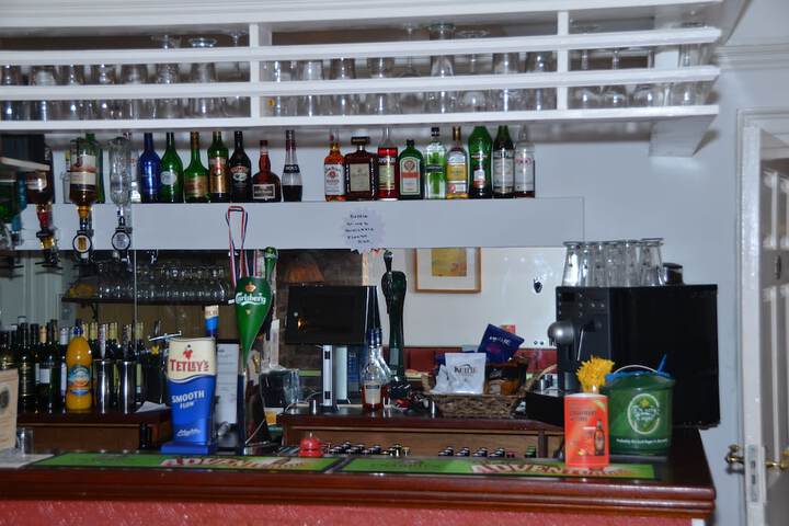 Lounge 44 of 67