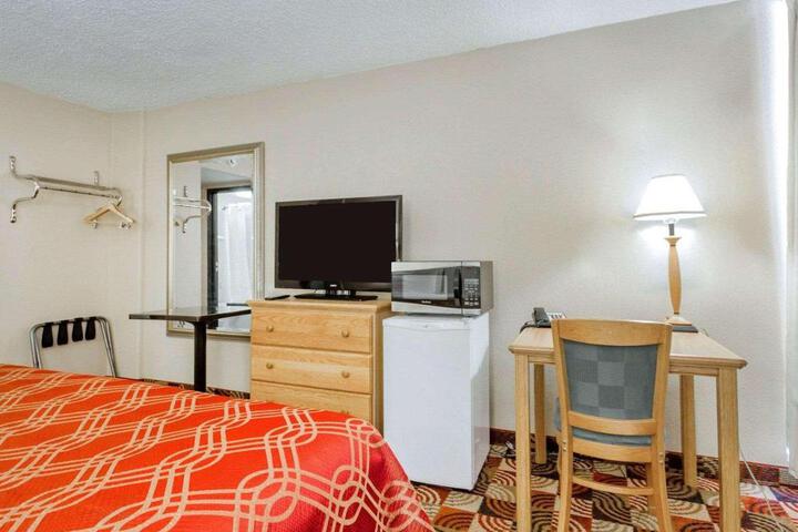 2 Double Beds (1 of 7)