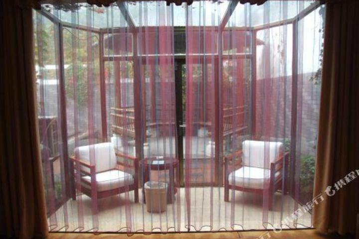 Zhengzhou Huanghe Valley Hot Spring Hotel (Fengle Farm)