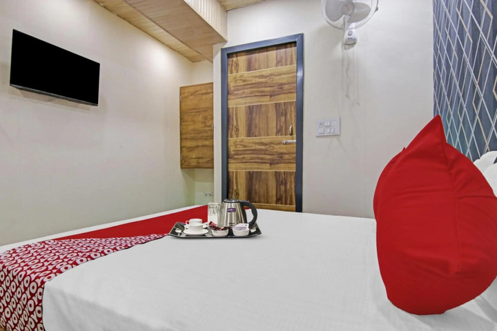 Room 2 of 12