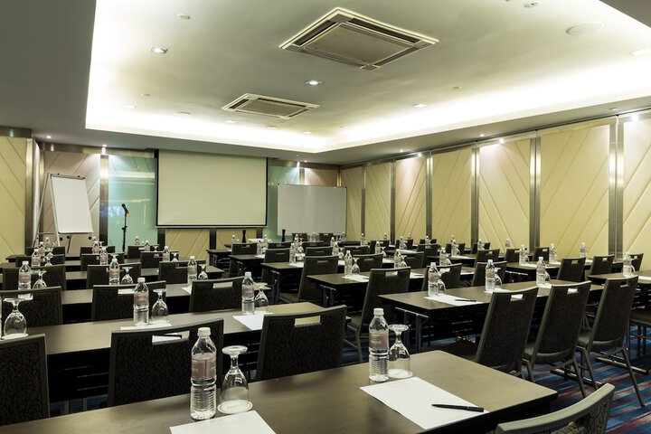 Ballroom/Hall 44 of 61